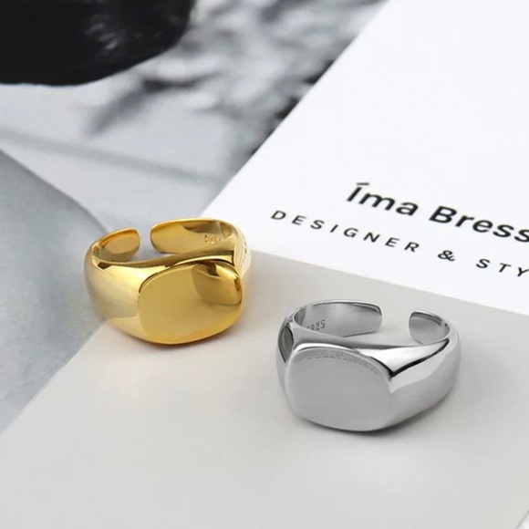 18K Gold Plated Signet Adjustable Ring - Picture 2 of 5